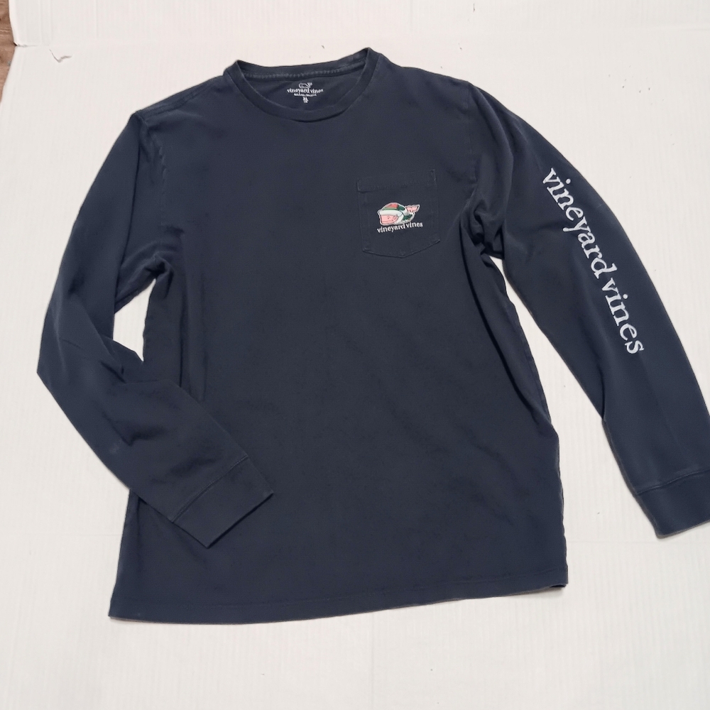 VINEYARD VINES Christmas whale graphic long sleeve tee, XL